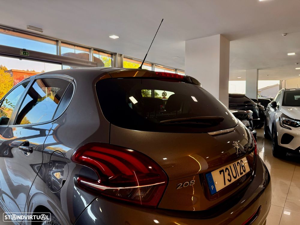 Peugeot 208 1.2 PureTech Style - 20