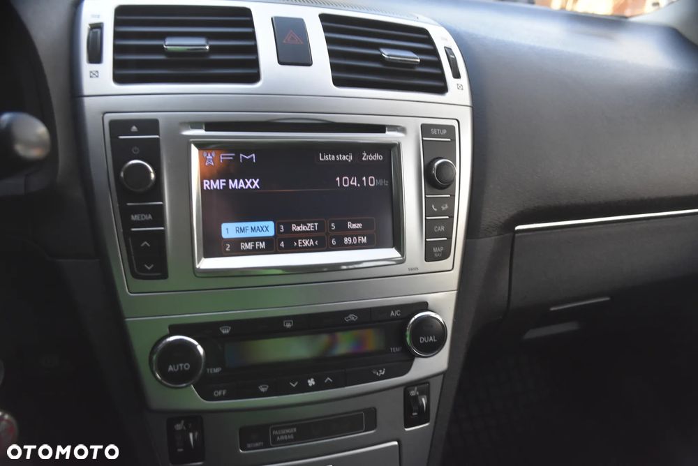 Toyota Avensis 2.2 D-4D Premium - 11