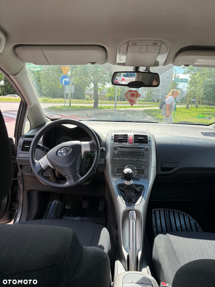 Toyota Auris 1.4 D-4D Luna - 17
