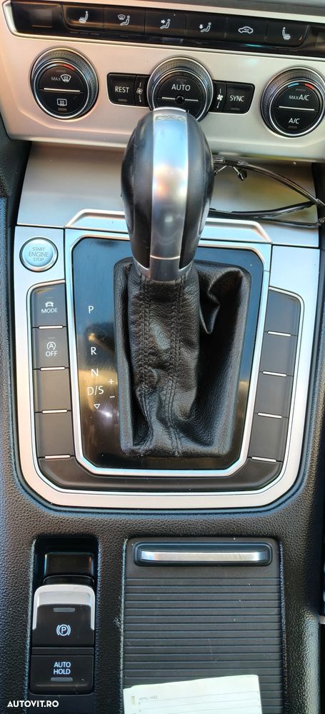 Volkswagen Passat - 11