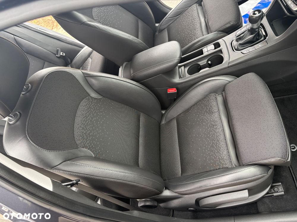 Hyundai i30 1.6 CRDI Premium DCT - 31