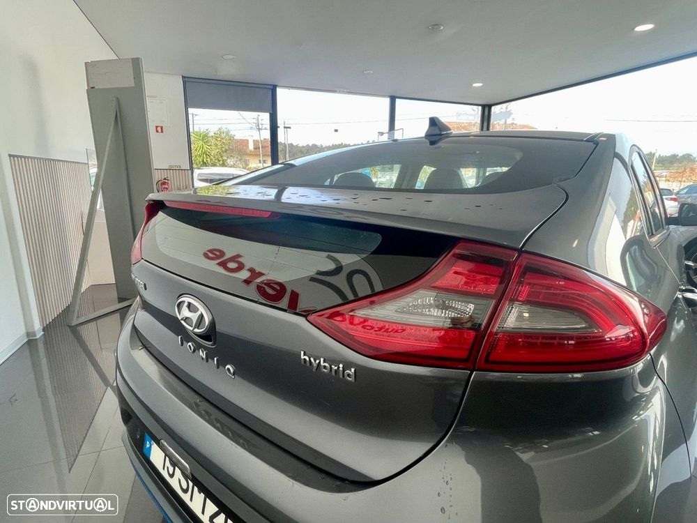 Hyundai Ioniq 1.6 GDI HEV Hybrid Tech - 11
