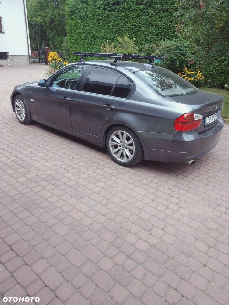 BMW Seria 3 320i - 3