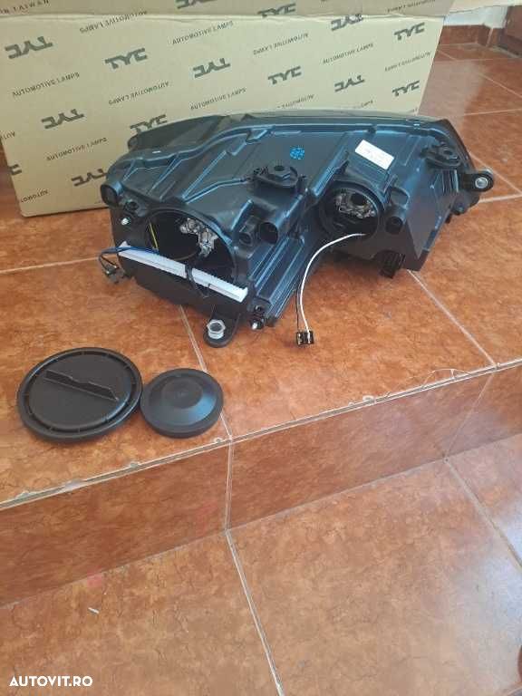 Far stanga/dreapta VW Jetta 4 an 2008-2016 , faruri noi - 6