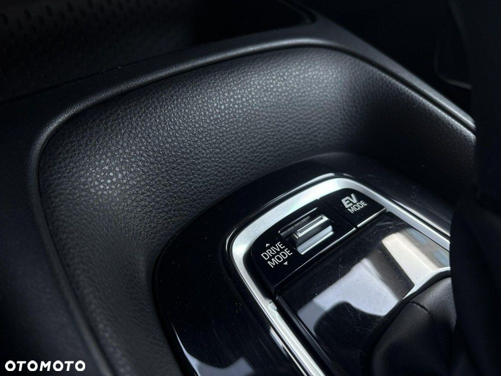 Toyota Corolla 1.8 Hybrid Comfort - 29