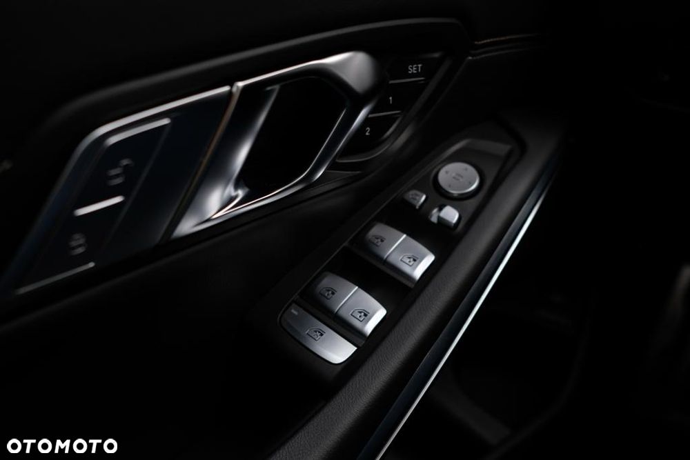 BMW Seria 3 M340i xDrive mHEV sport - 17