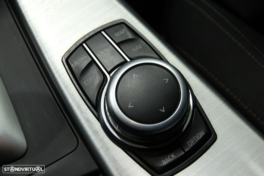 BMW 318 d Touring Line Sport Shadow Auto - 16