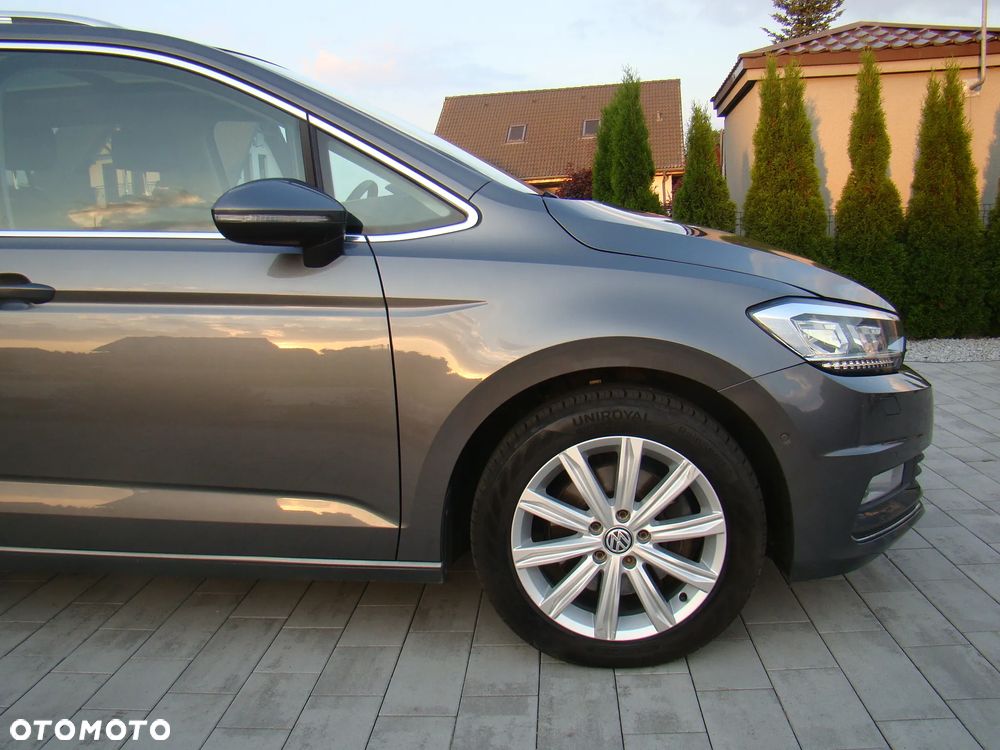 Volkswagen Touran 2.0 TDI SCR Highline - 15