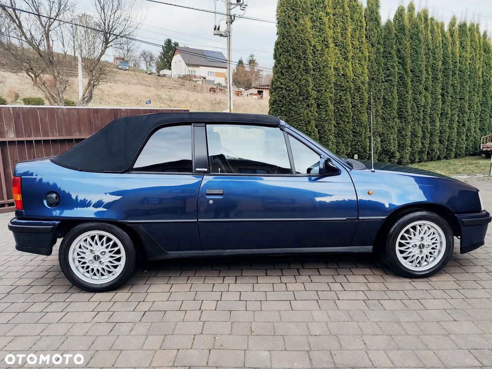 Opel Kadett 1.6 - 4