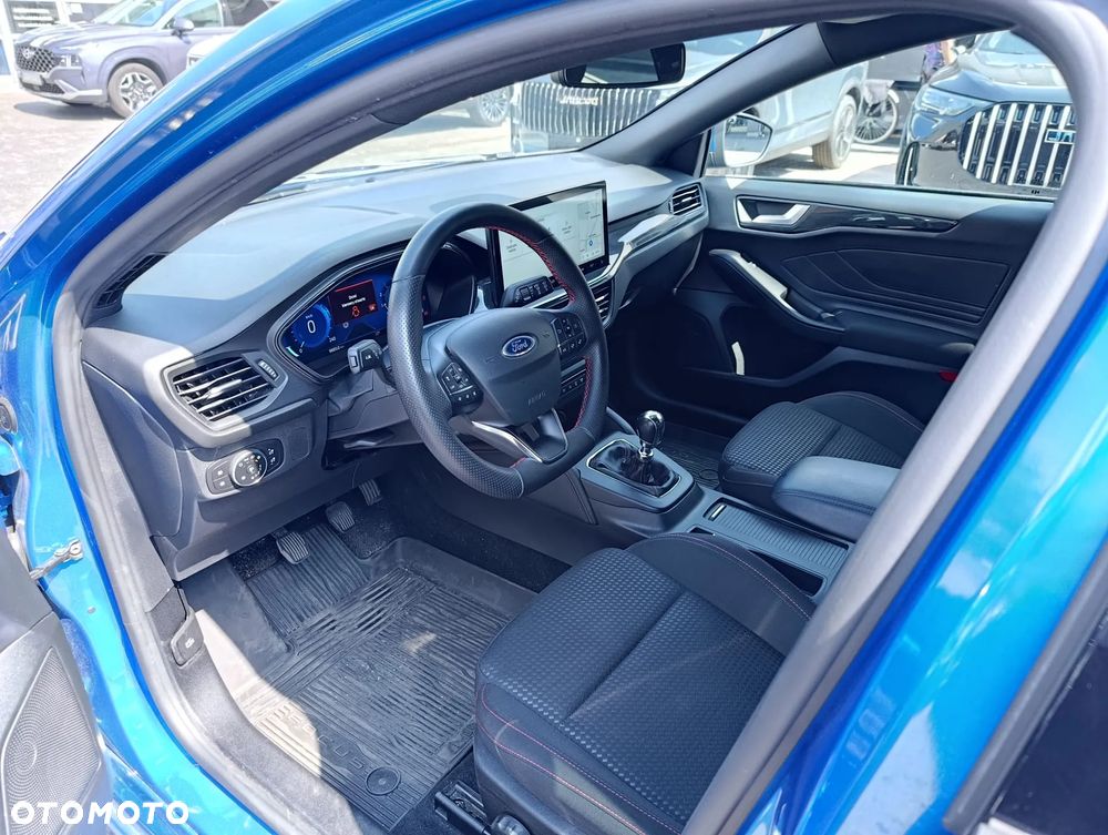 Ford Focus 1.0 EcoBoost mHEV ST-Line X - 14