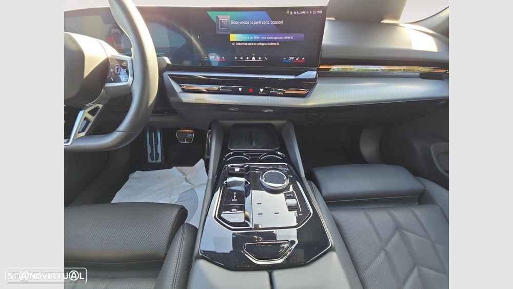BMW 520 d Pack Desportivo M - 12