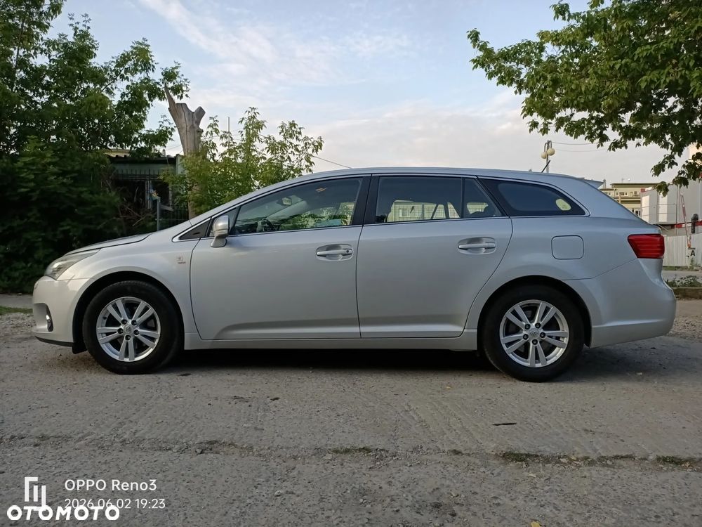 Toyota Avensis 1.8 Sol - 1