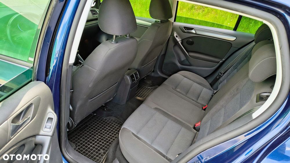 Volkswagen Golf - 10