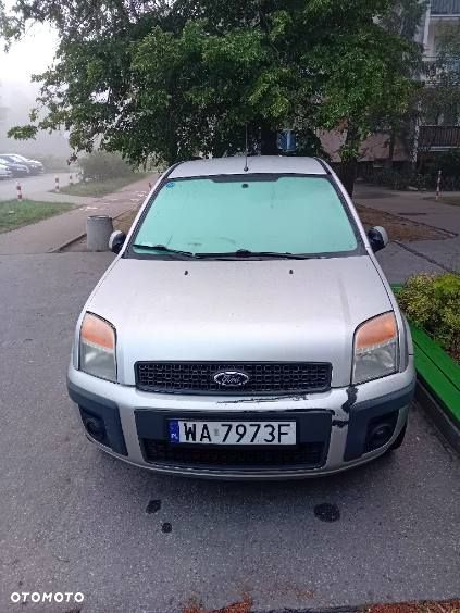Ford Fusion - 1