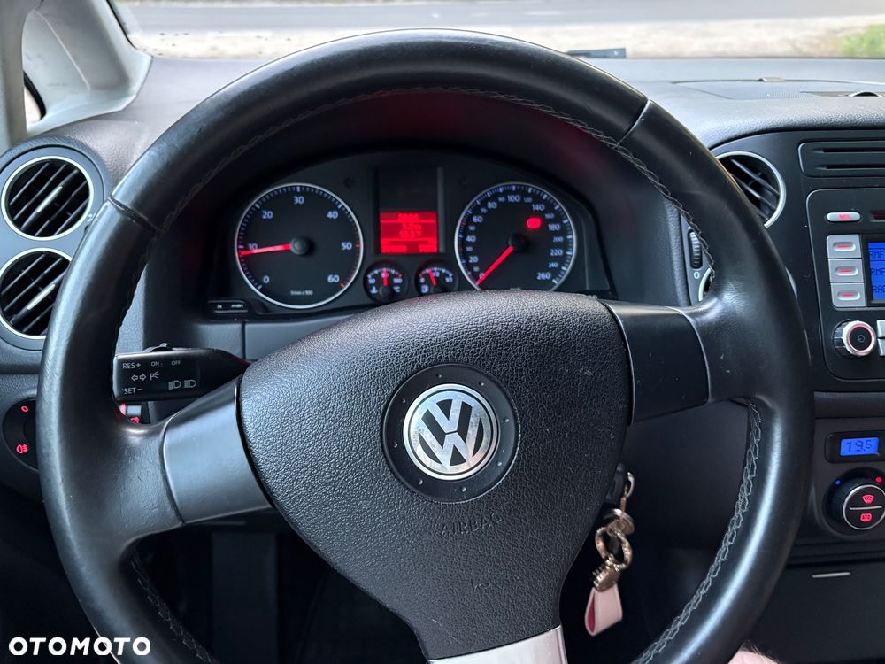 Volkswagen Golf Plus - 11