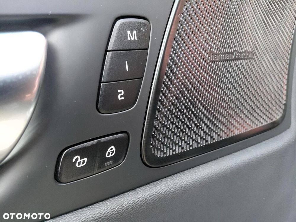 Volvo XC 60 B6 B AWD Inscription - 24