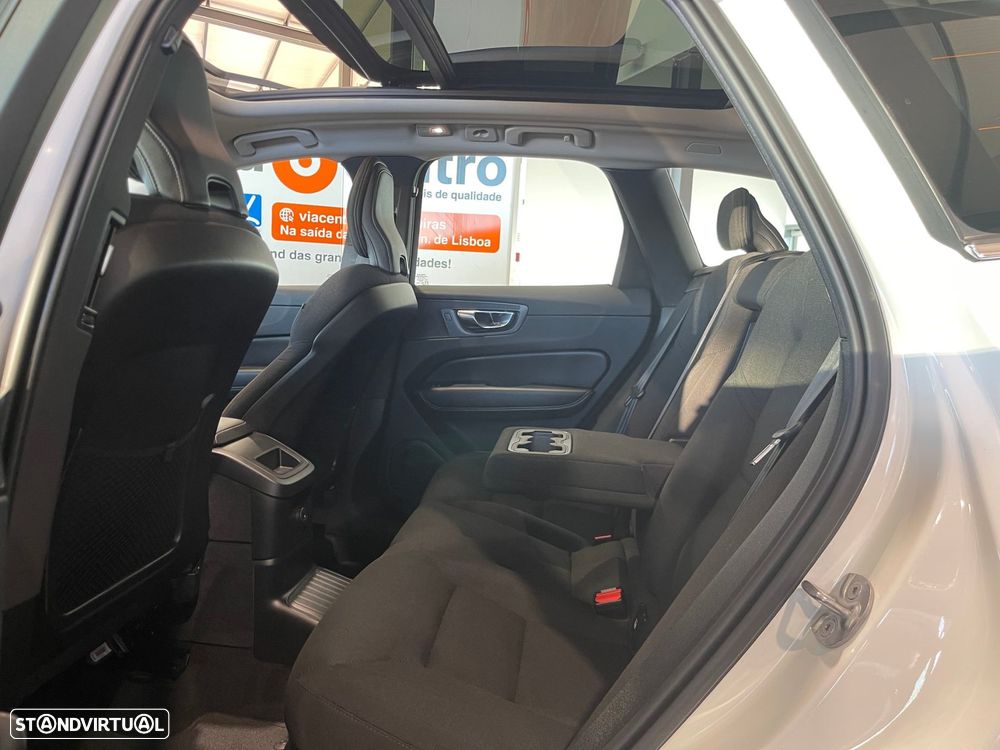 Volvo XC 60 2.0 T6 PHEV Inscription Expression AWD - 27