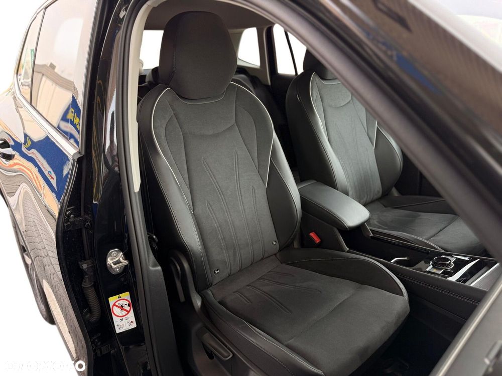 Volkswagen Tiguan 1.5 eHybrid PHEV 150kW Elegance DSG - 24