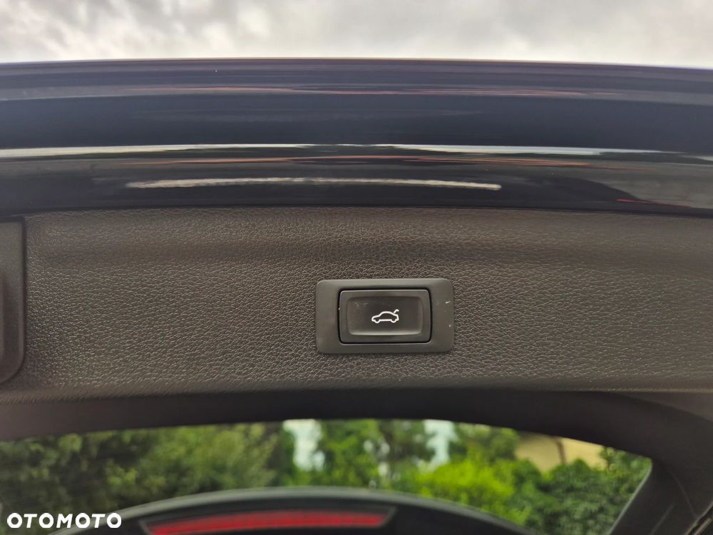 Audi Q3 35 TDI S line - 33