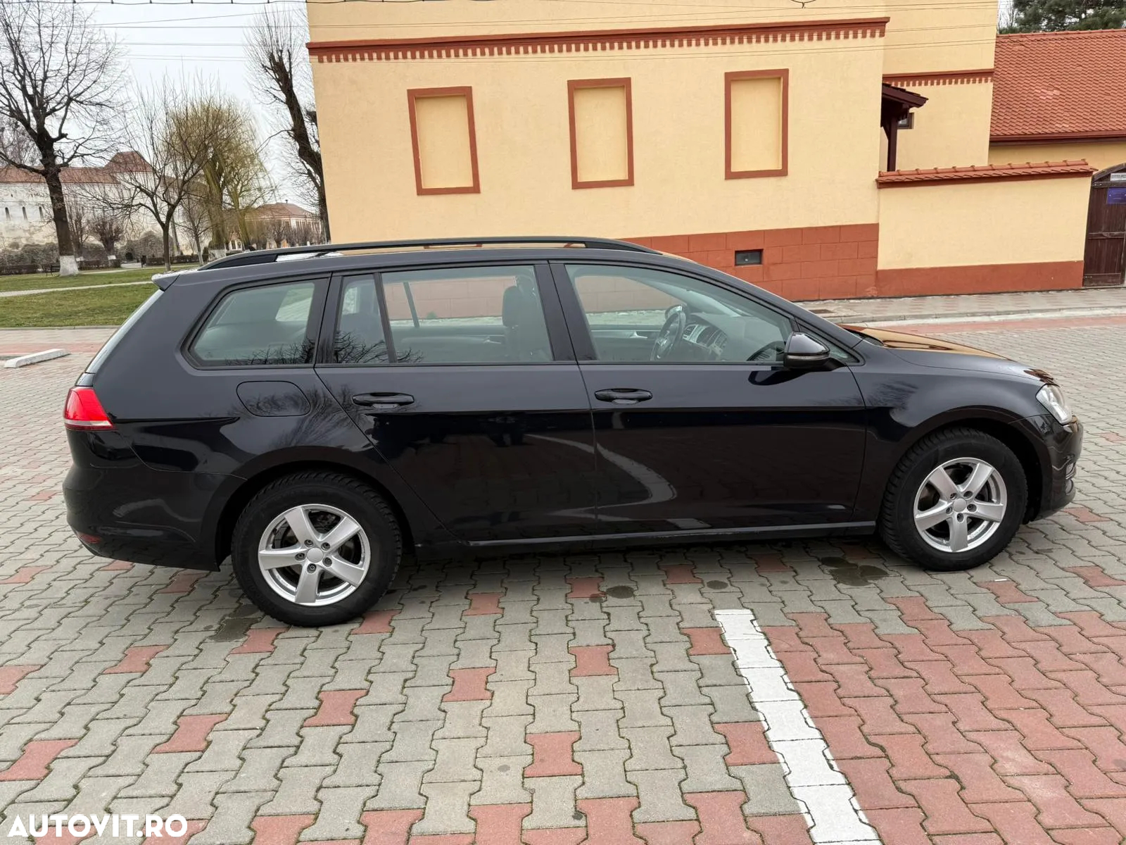 Volkswagen Golf 1.6 TDI (BlueMotion Technology) Trendline - 2