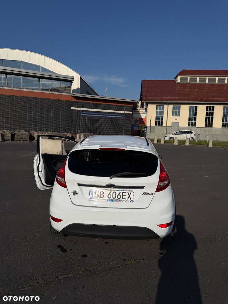 Ford Fiesta 1.4 Ghia - 5