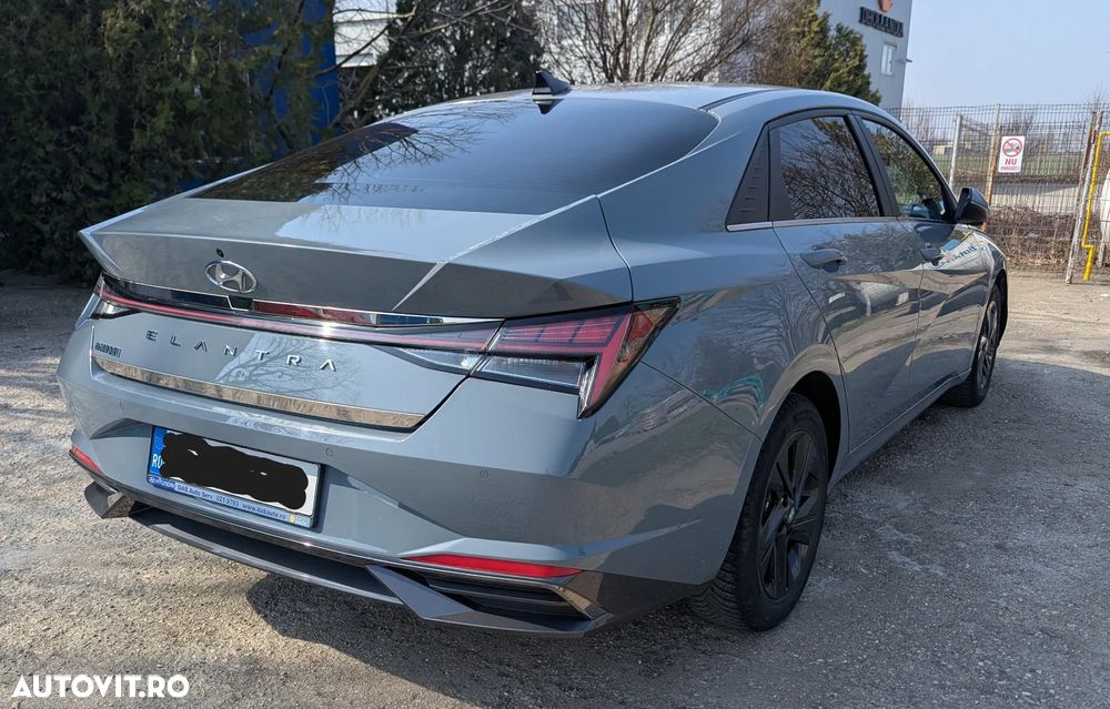 Hyundai Elantra 1.6 l 123 CP CVT Highway - 8