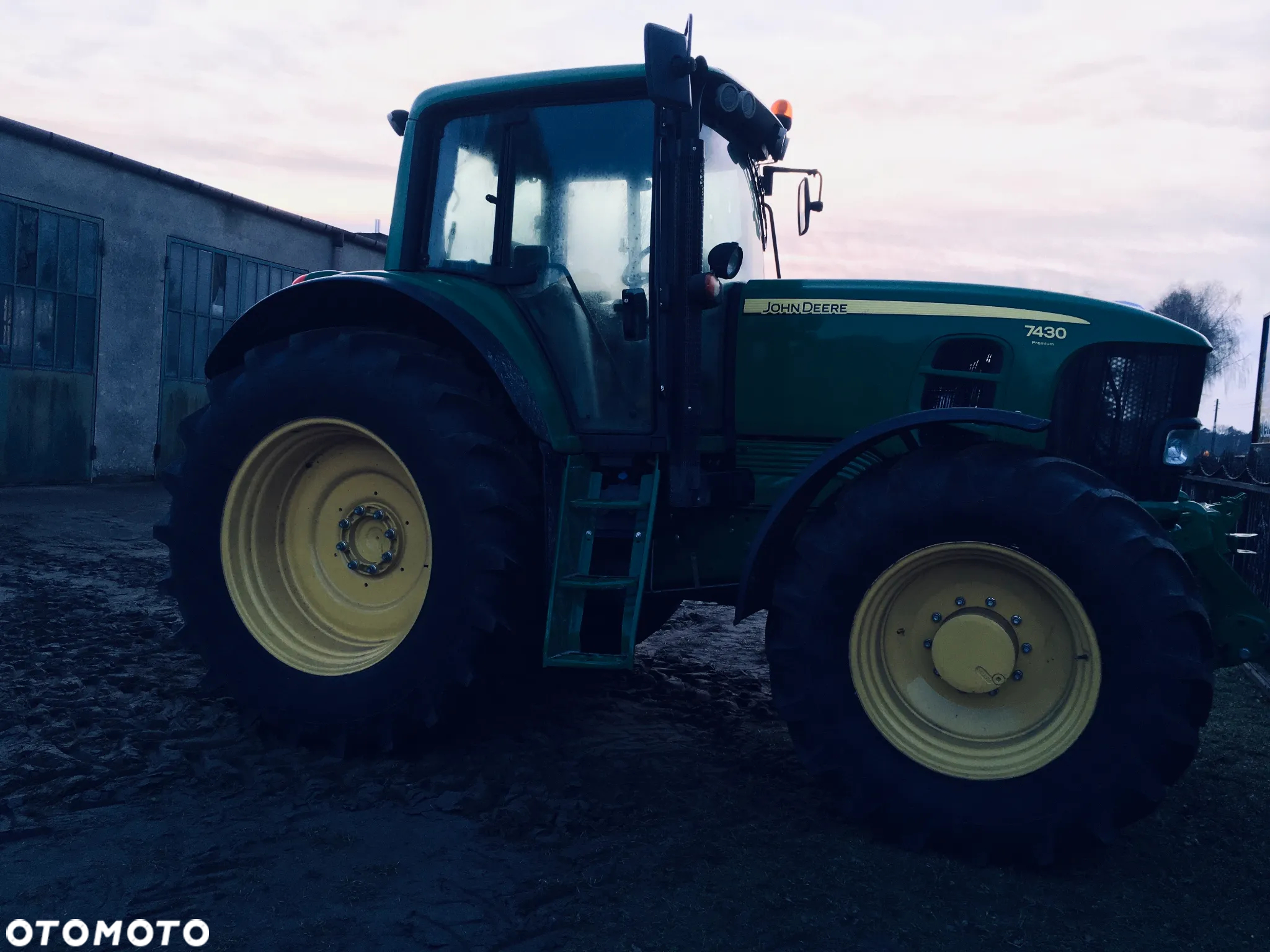 John Deere 7430 Premium Nowe opony Pneumatyka Video - 14