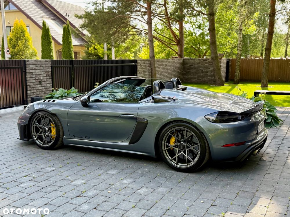 Porsche 718 Spyder - 5