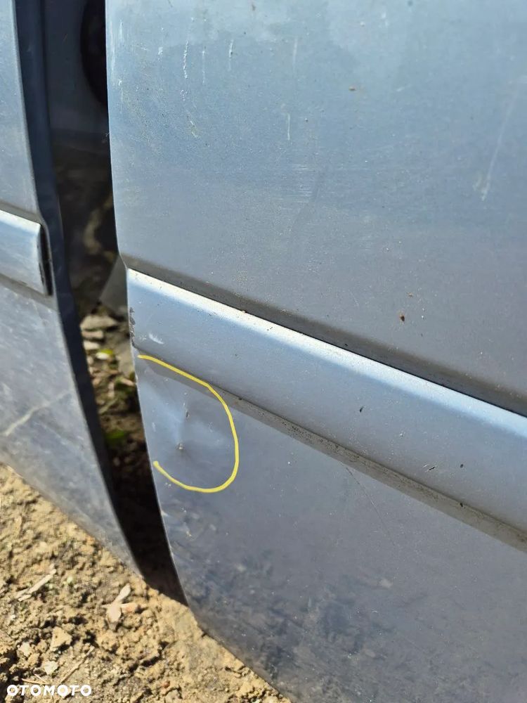 DRZWI OPEL MERIVA A - 19