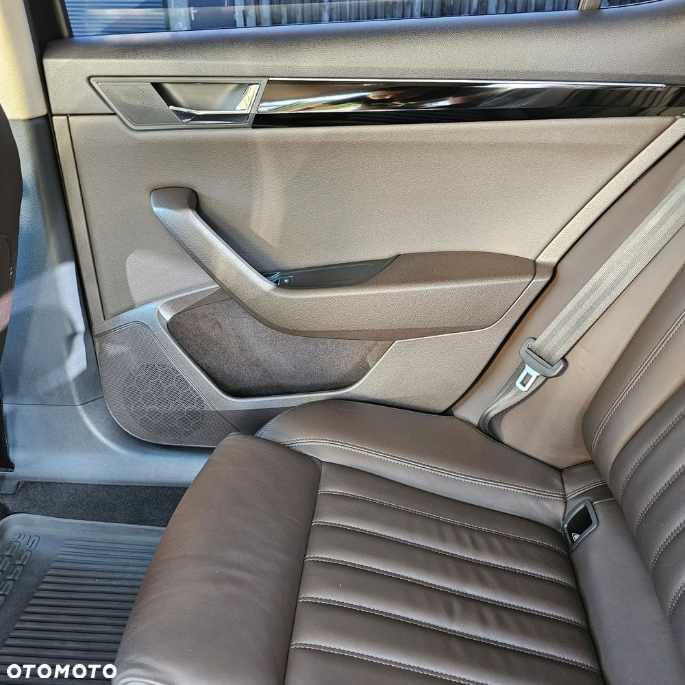 Skoda Superb 2.0 TDI SCR L&K DSG - 15