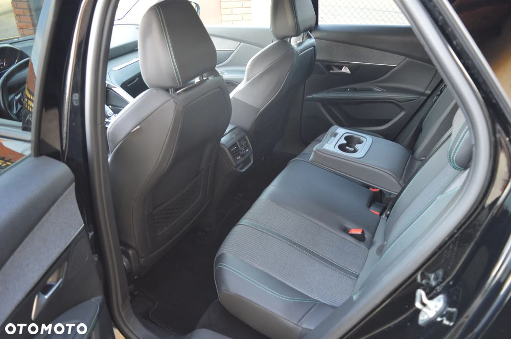 Peugeot 3008 1.2 PureTech GT S&S EAT8 - 10