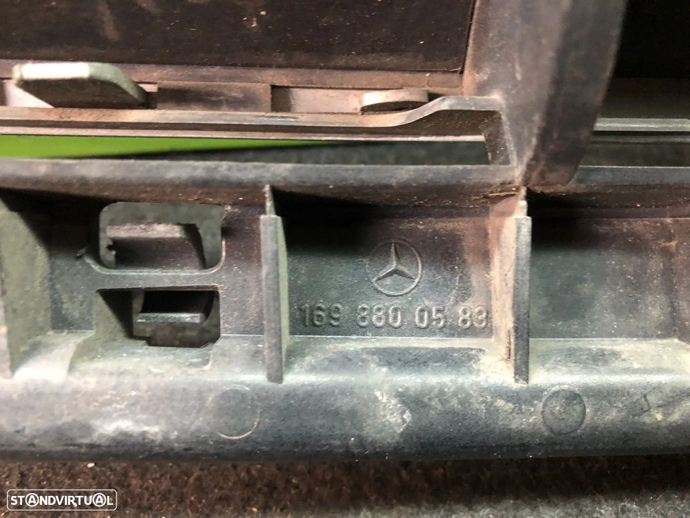 MERCEDES CLASSE A W168 GRELHA FRENTE - G097 - 7