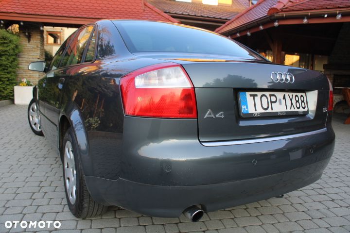 Audi A4 Limousine - 4