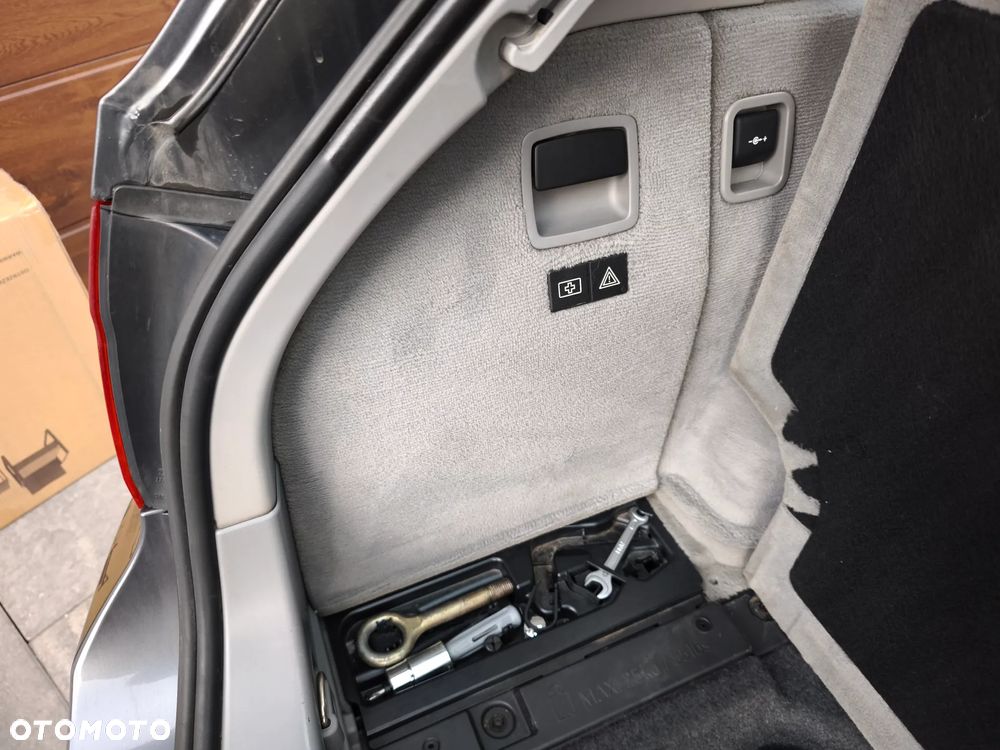 BMW Seria 3 320d Edition Sport - 12