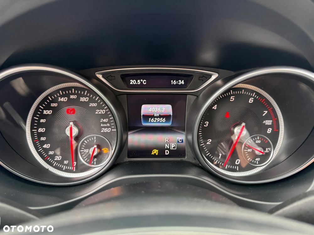 Mercedes-Benz CLA 220 4Matic 7G-DCT AMG Line - 16