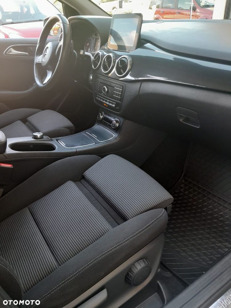 Mercedes-Benz Klasa B (Electric Drive) 250 e - 12