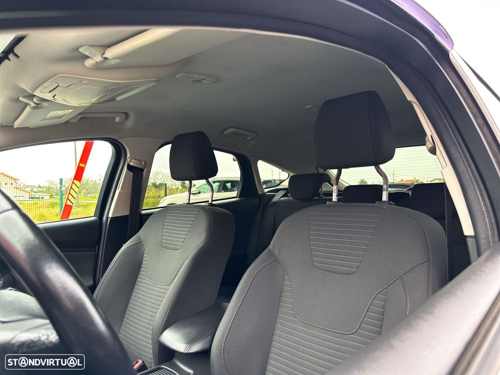 Ford Focus 1.0 EcoBoost Active - 13