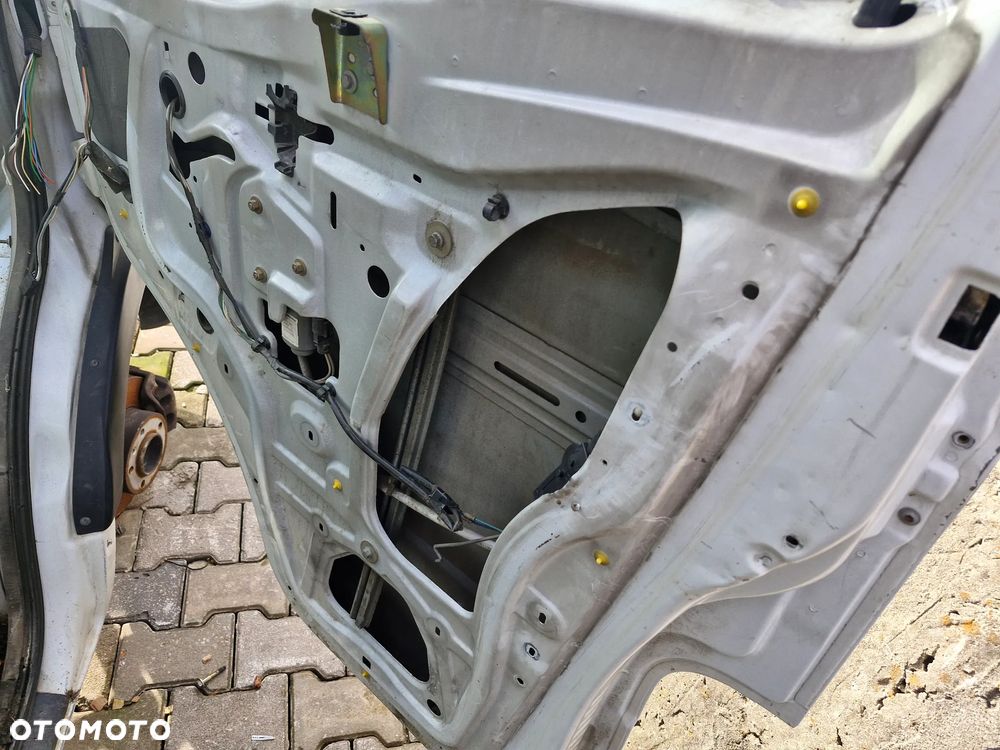 drzwi  przednie prawe lewe / Renault Master II - 5