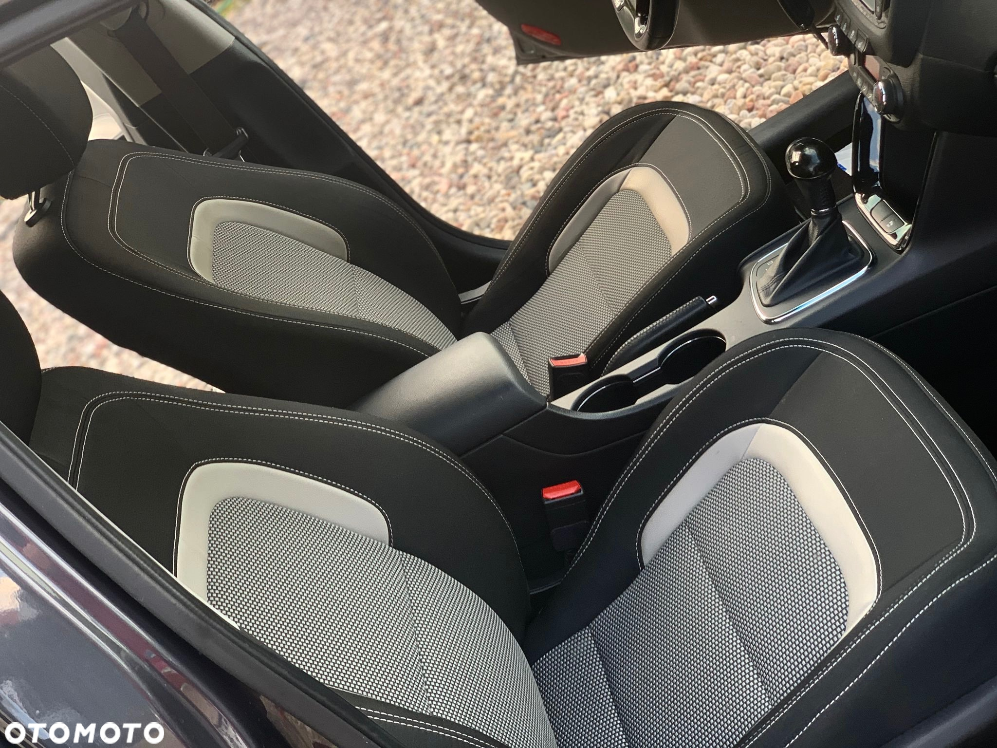 Kia Ceed 1.6 GDI DCT SW Platinum Edition - 14