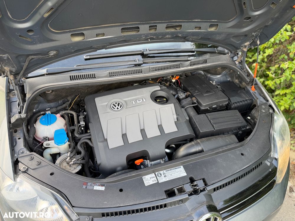 Volkswagen Golf Plus 1.6 TDI DPF Style - 12