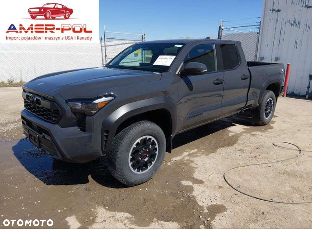 Toyota Tacoma - 1