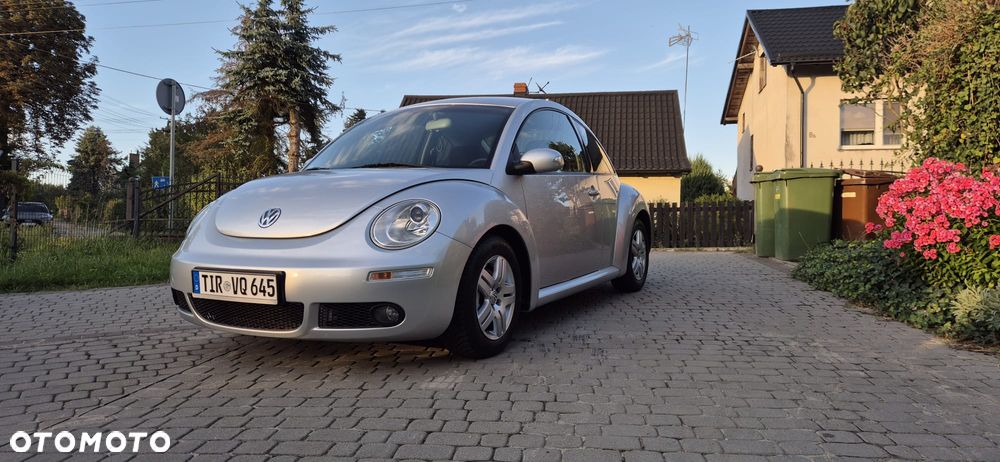 Volkswagen New Beetle - 5