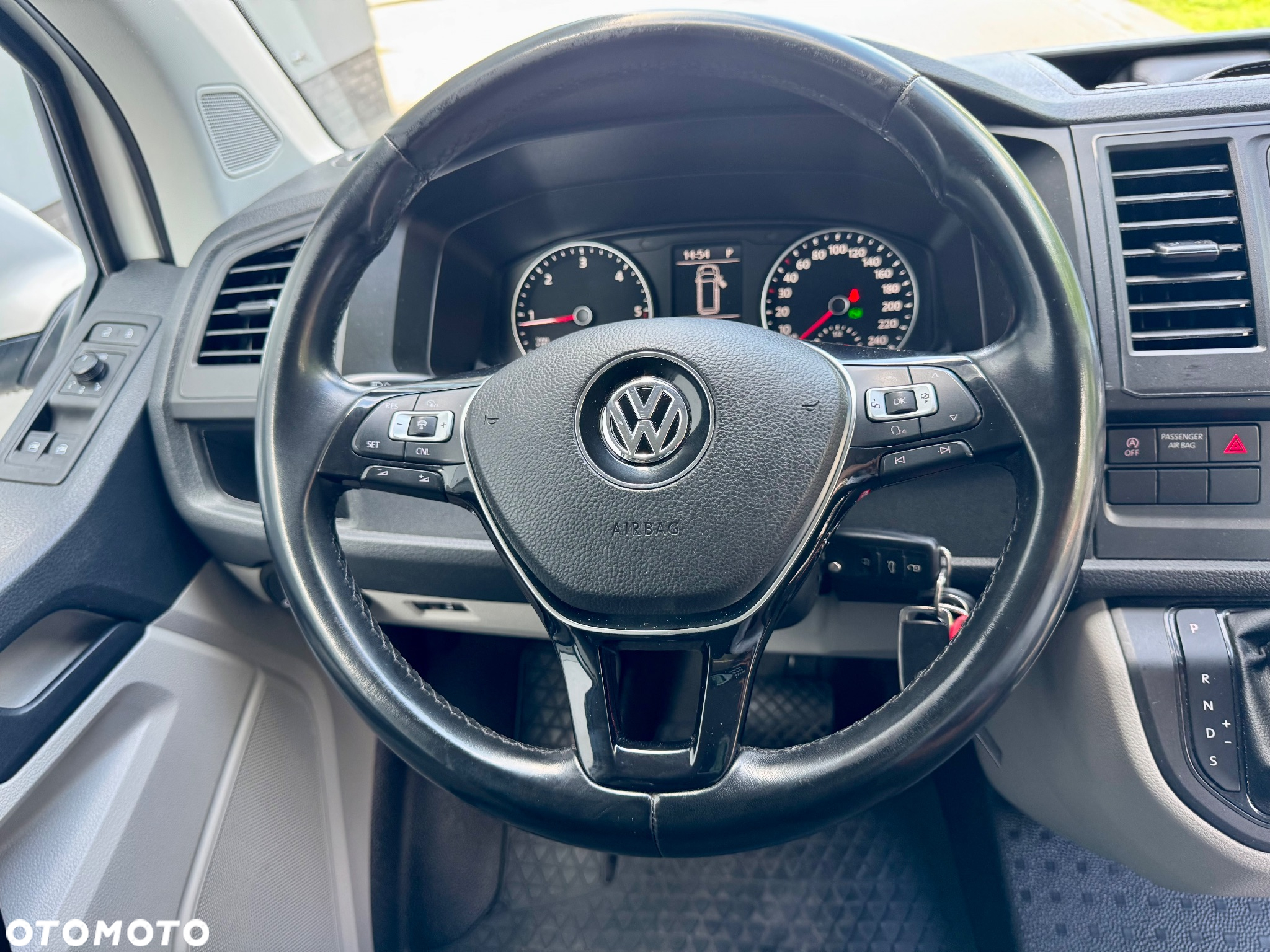 Volkswagen Transporter T6 automat DSG podwójne drzwi z obu stron Faktura VAT 23% kamera klimatyzacja podgrzewane siedzenia czujniki VW T6 webasto brutto drzwi x2 2.0 TDI 110KW 150KM skrzynia biegów automatyczna export - 24
