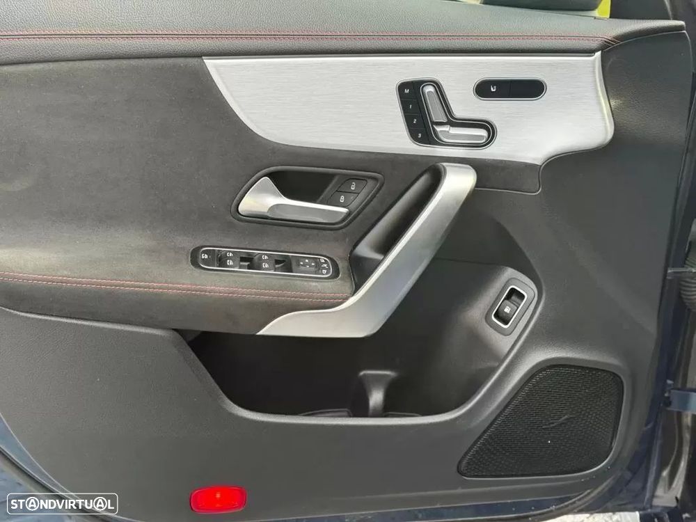 Mercedes-Benz CLA 250 e Shooting Brake AMG Line - 11