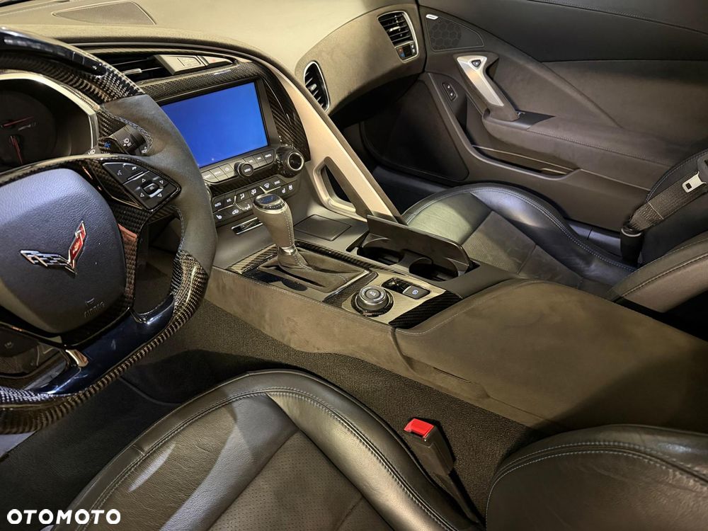 Chevrolet Corvette - 19