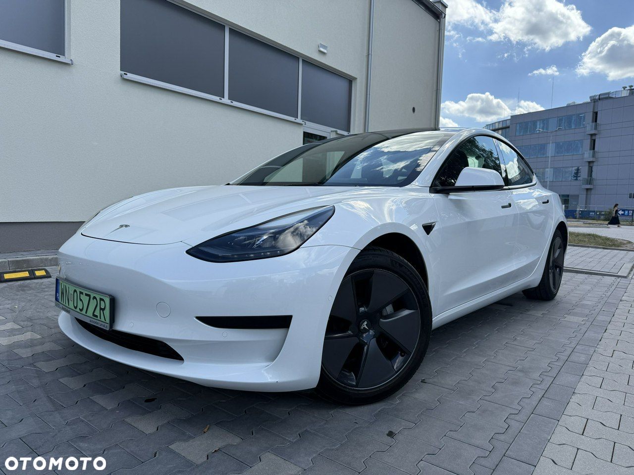 Tesla Model 3 - 1