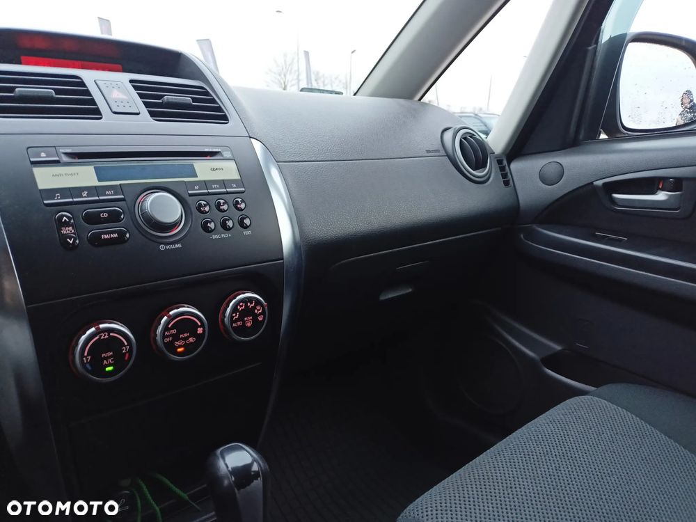 Suzuki SX4 - 10