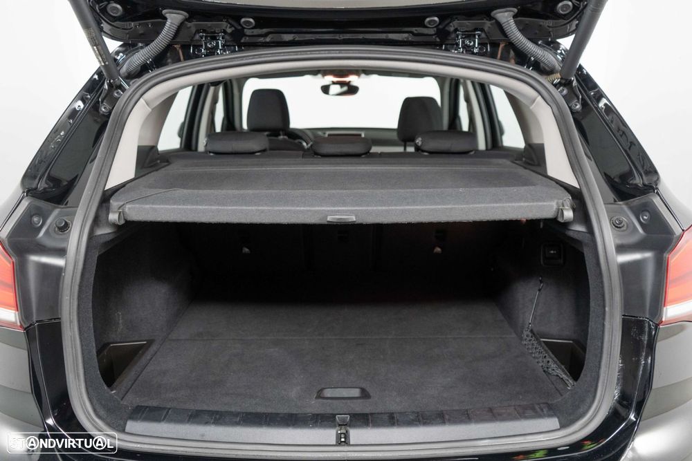 BMW X1 25 e xDrive Corporate Edition - 11