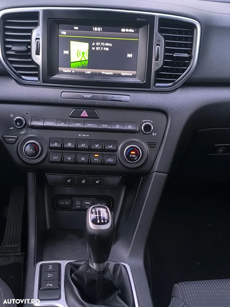 Kia Sportage 2.0 DSL MT 4x4 PREMIUM - 11