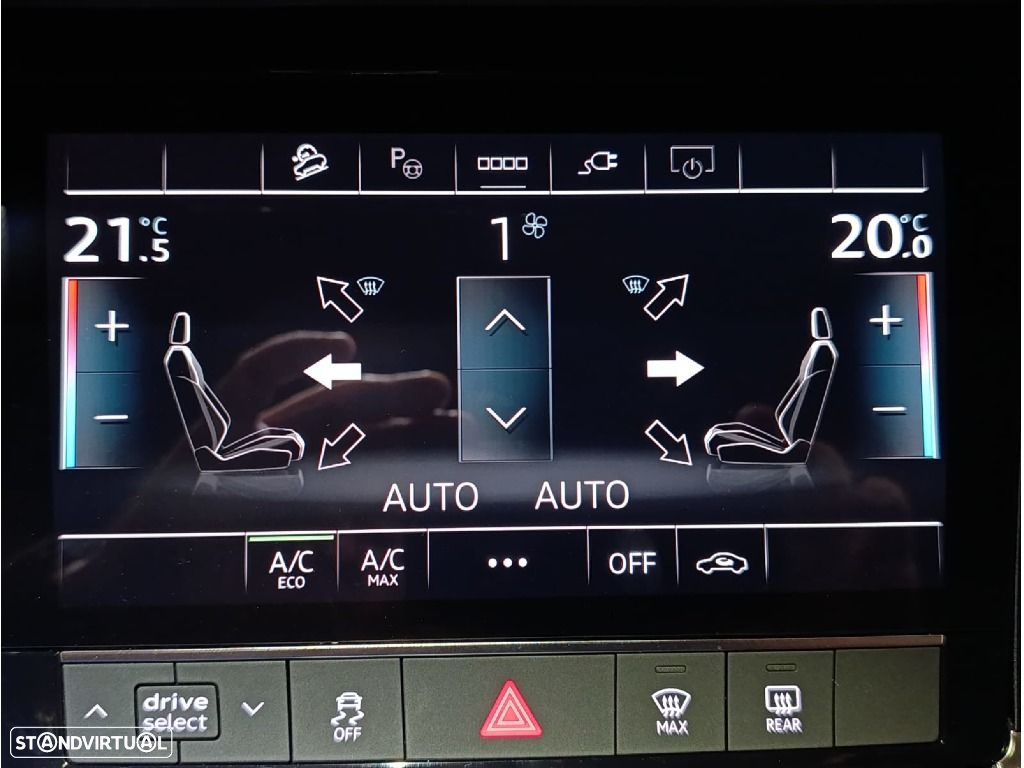 Audi e-tron 55 quattro S line - 32